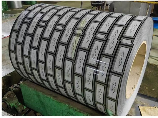 ความกว้าง 700-2000 มิลลิเมตร Prepainted Ppgi Z100 Cold Rolled Steel Coil สําหรับวัสดุก่อสร้าง