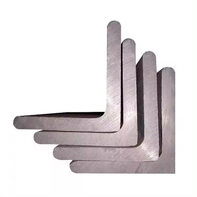 ความละเอียด ± 1% 70*8mm เหล็กคาร์บอนต่ํา เหล็กมุมสําหรับการก่อสร้างและการสร้างเรือ