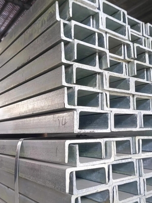 ปรับแต่ง GB มาตรฐาน U Channel Hot-dip Galvanized Channel Steel สําหรับการก่อสร้าง