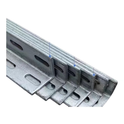 โล่ร้อนเหล็กกระดาษหมึก perforated ช่องเหล็กมุมเท่ากัน Lintel ด้วยรูเจาะ / สล็อตสตาร์เหล็ก