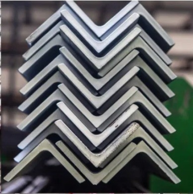 สแตนเลสมุมดํา ASTM A36 A53 Q235 Q345 คาร์บอนเท่า L รูปแบบสแตนเลสมุมอ่อนสําหรับโรงงาน
