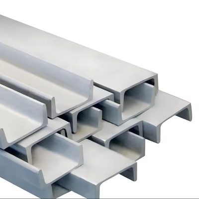JIS Standard SS400 75x40x4x7mm U Channel Steel สําหรับวัสดุก่อสร้างโลหะ ความยาว 1-12m