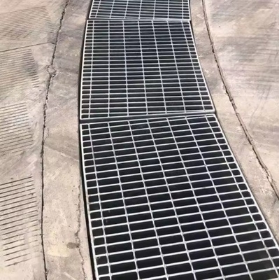 สไตล์การออกแบบอุตสาหกรรม สนามเหมือง แกลวนไซส์สแตนเลส Grating Floor สําหรับ Platform Walkway