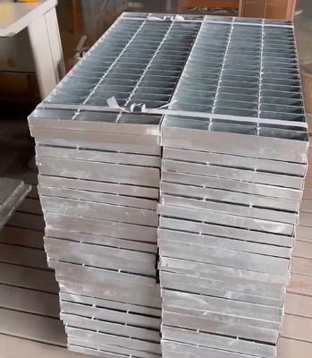ป้ายปกคลุมคลื่นท่อท่อเหล็กกระป๋องแบบปรับแต่งสําหรับสนามเหมือง