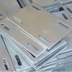 โปรแกรมโมเดิร์น Steel Embedded Plate สําหรับอาคารสํานักงาน ระบบผนังภายนอก
