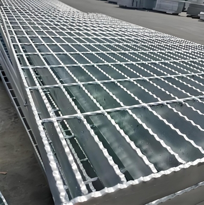 สไตล์การออกแบบอุตสาหกรรม เงิน สแตนเลส สแตนเลส โลหะ welded Grating กับพื้นผิวเรียบ