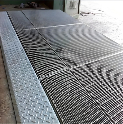 เงินเหล็กเหล็กกระปุก Mezzanine ดิน Bar Grating กับ ISO9001 การรับรอง