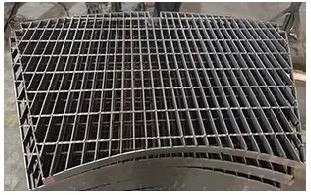 อลูมิเนียม Grating สําหรับเหมืองสนามทางเดิน Platform ISO9001 รับรองเหล็กกระปุก