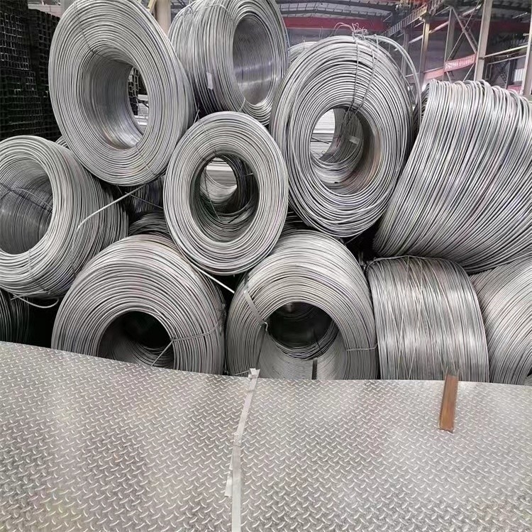 บริการปั่นและความอนุญาต ± 1% สําหรับ 6mm-12mm Hot Dip สายโค้ลเหล็กกระดาษ